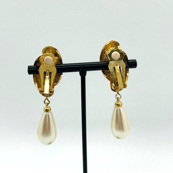 Vintage Faux Pearl Teardrop Earrings Marvella Gold-Tone Clip-On Elegant Bridal - Picture 4 of 12